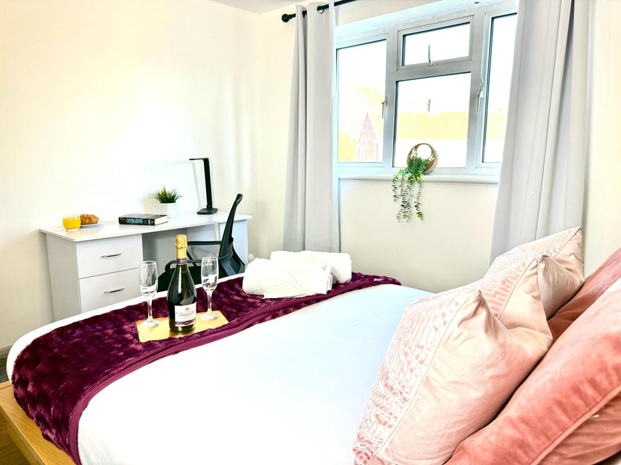 קידלינגטון Stylish 3-Bedroom House With Garden & Free Parking'S, Prime Location With Private Garden מראה חיצוני תמונה